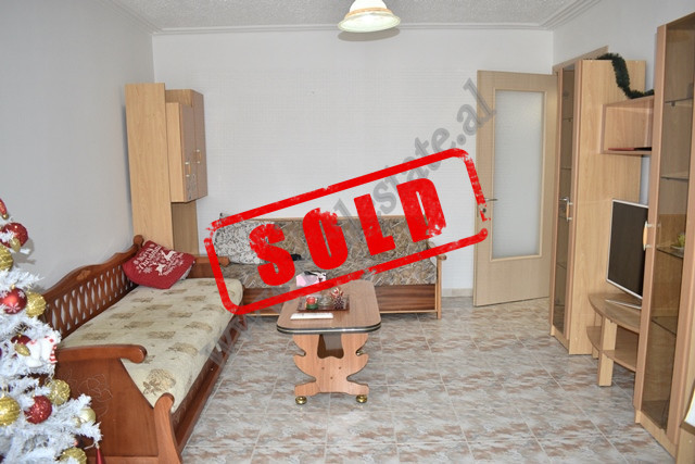 Apartament 2+1 per shitje prane shkolles Mihal Grameno ne Tirane.

Ndodhet ne katin e 4-te ( paraf